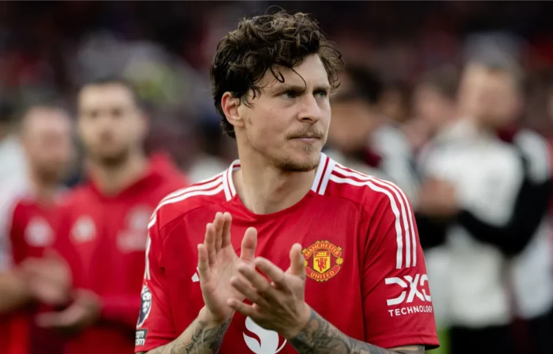 Victor Lindelof là 1 trong 9 cái tên chia tay MU