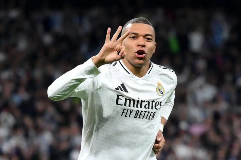 Mbappe được ưu ái đá tự do