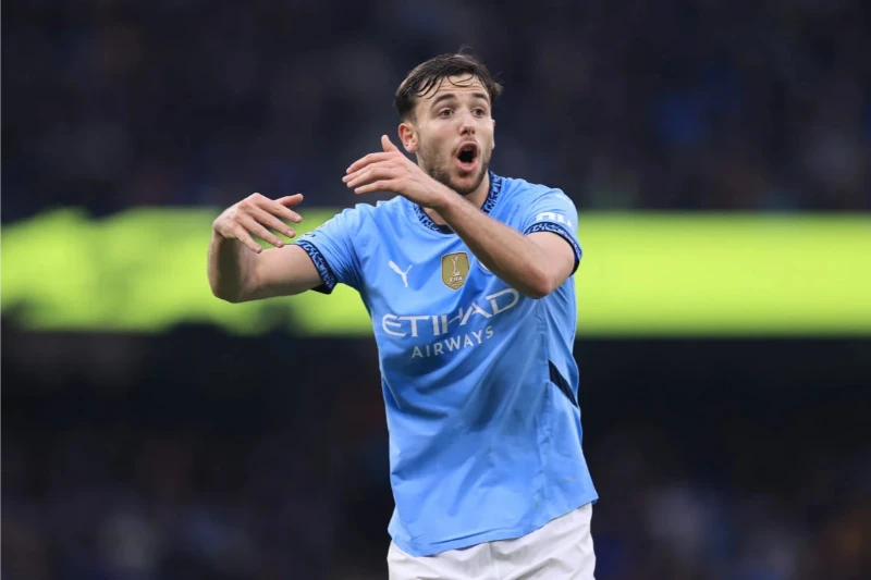 Nico Gonzalez rời Man City