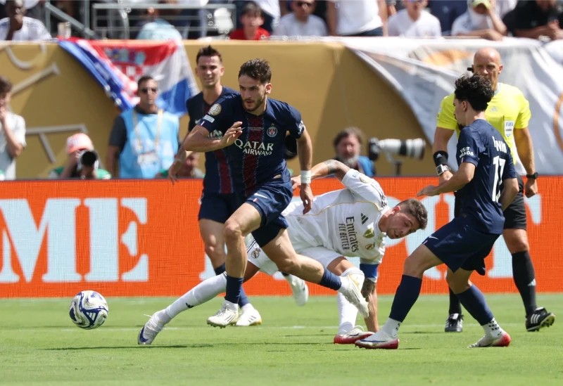 PSG áp đảo so với Real