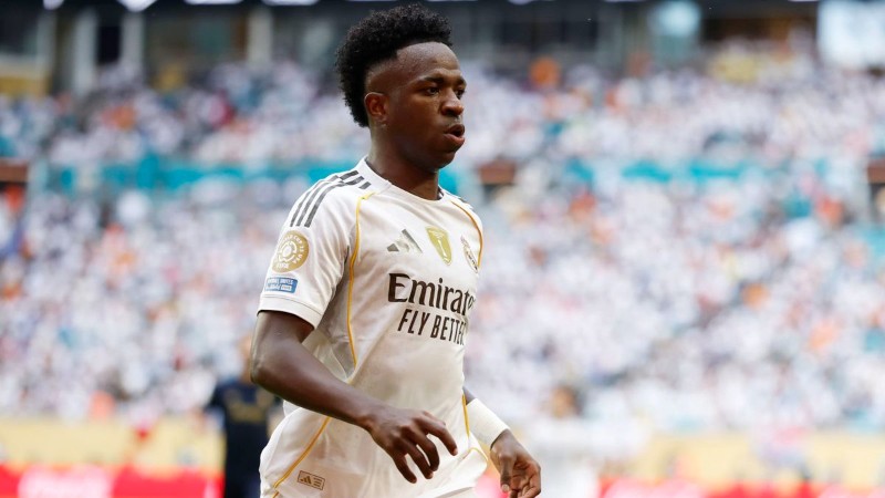 Real cân nhắc bán Vinicius