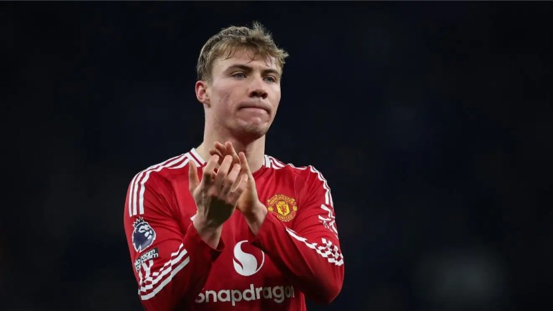 Hojlund muốn rời Old Trafford