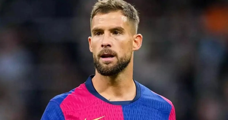 Martinez rời Barca