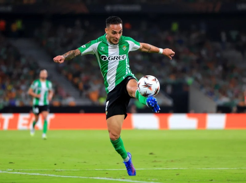 Antony ghi bàn giúp Betis cầm hòa Nottingham