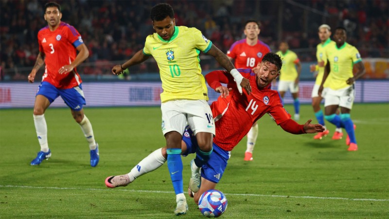 Brazil thắng dễ Chile