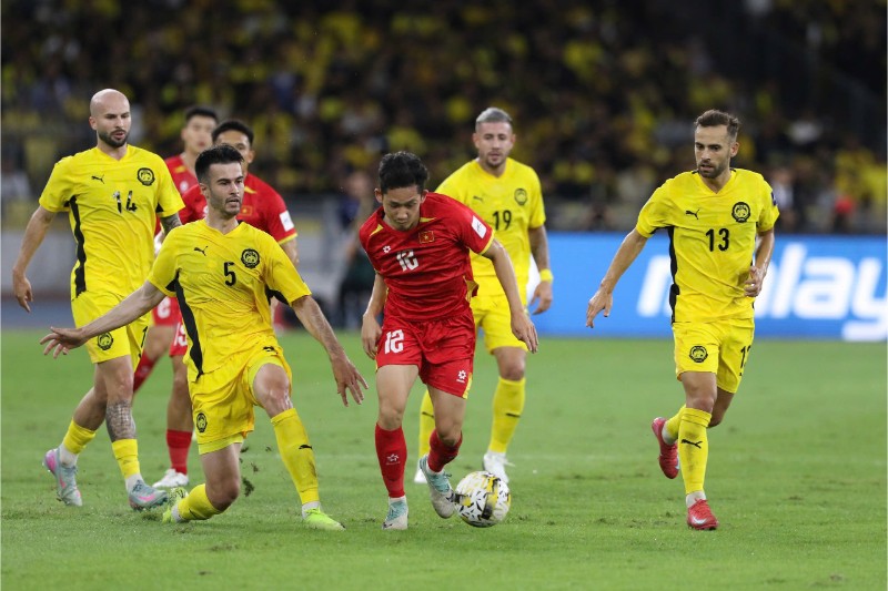 ĐT Việt Nam bị Indonesia và Malaysia áp sát trên BXH FIFA