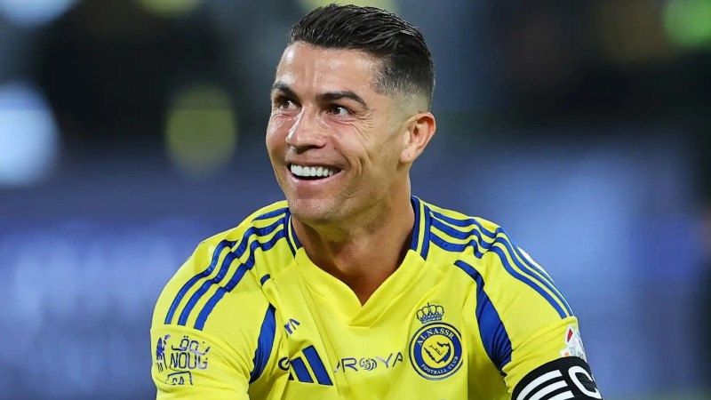 CR7 kiếm được 192,4 triệu bảng trong 1 năm