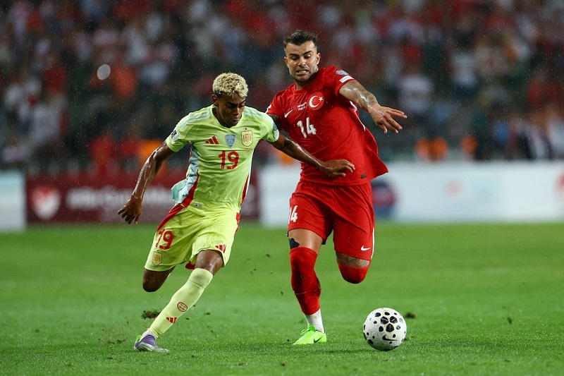 Tây Ban Nha sẽ có chiến thắng dễ dàng trên sân nhà.